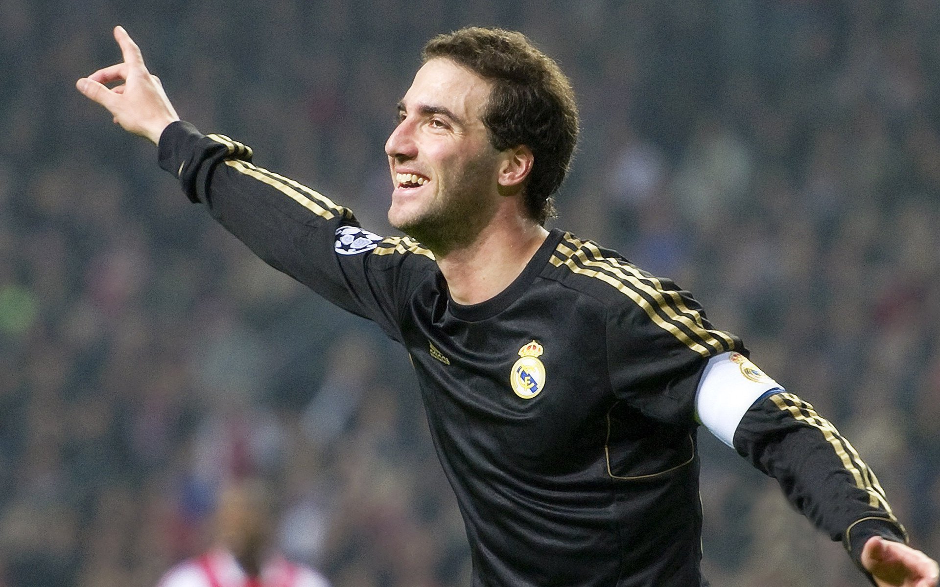 开云体育APP下载-莱万一剑封喉,智利收割洪都拉斯背后的南美足球密码